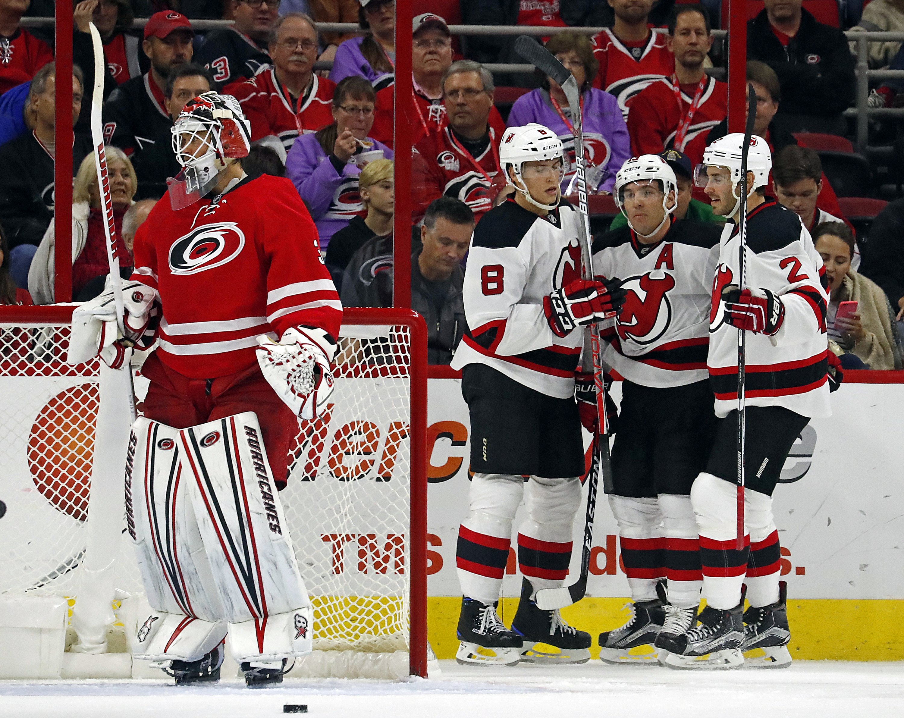 Cammalleri gets hat trick, Devils beat 