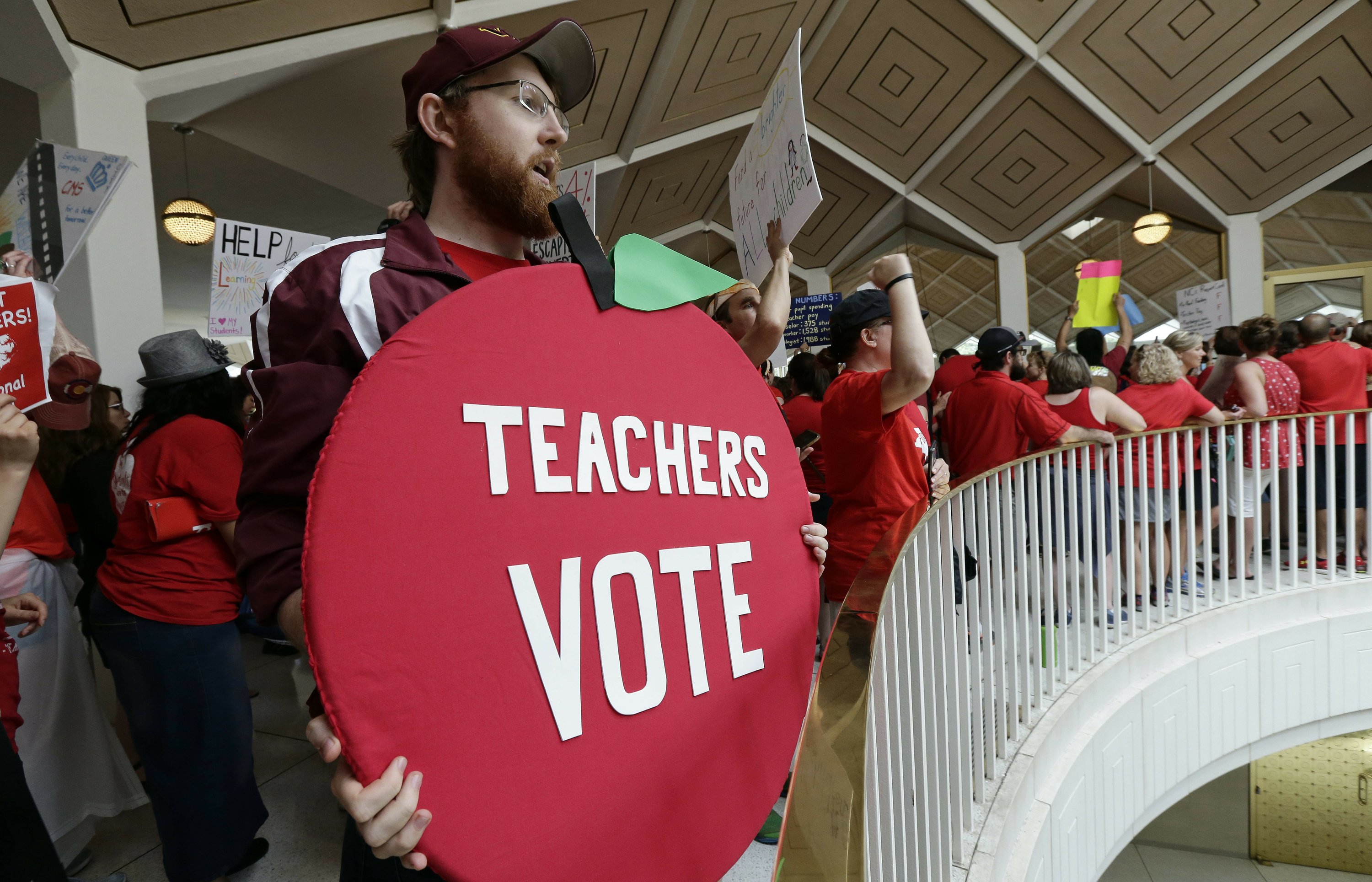 north-carolina-teachers-demand-better-funding-in-large-march-ap-news