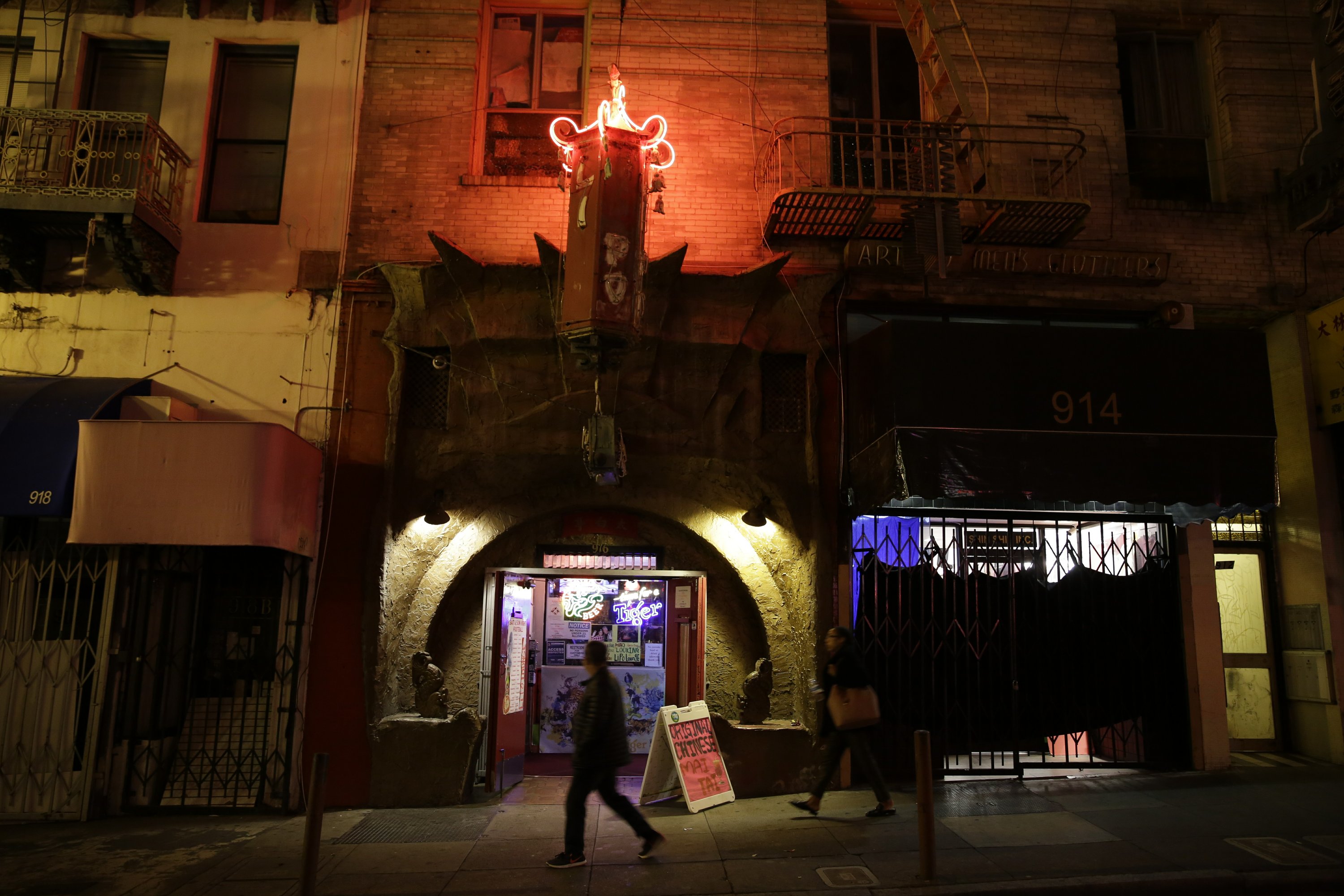 San Francisco S Chinatown Night Scenes From Grant Avenue San Francisco S Chinatown Night Scenes From Grant Avenue