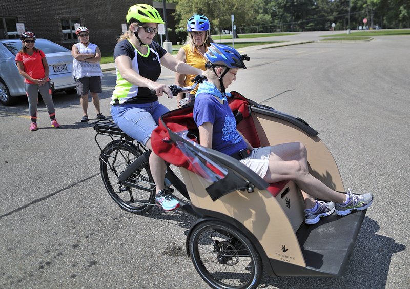 rickshaw bike for elderly