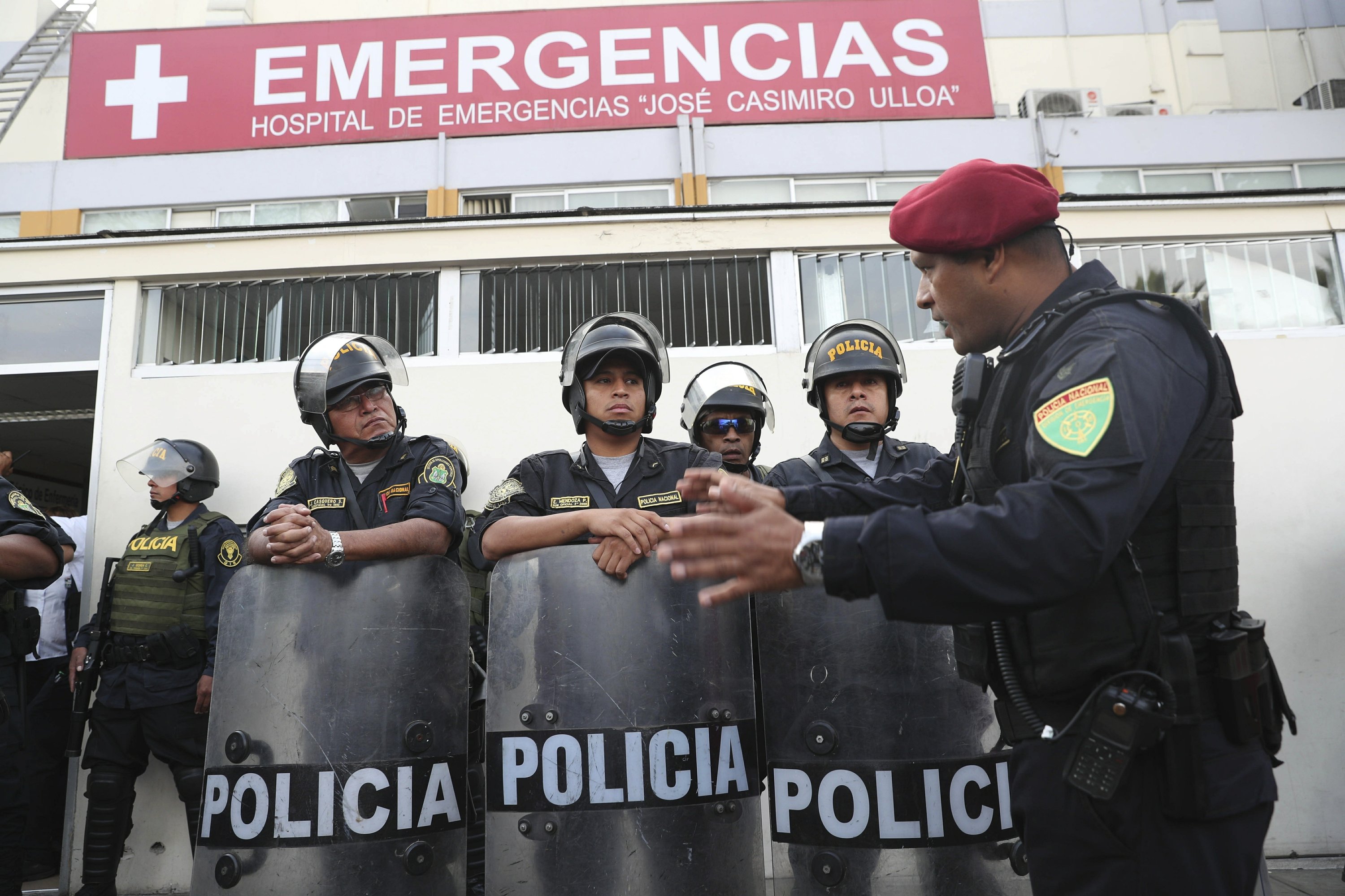 Ex-Peru president kills himself as police try to arrest him Ex-Peru president kills himself as police try to arrest him