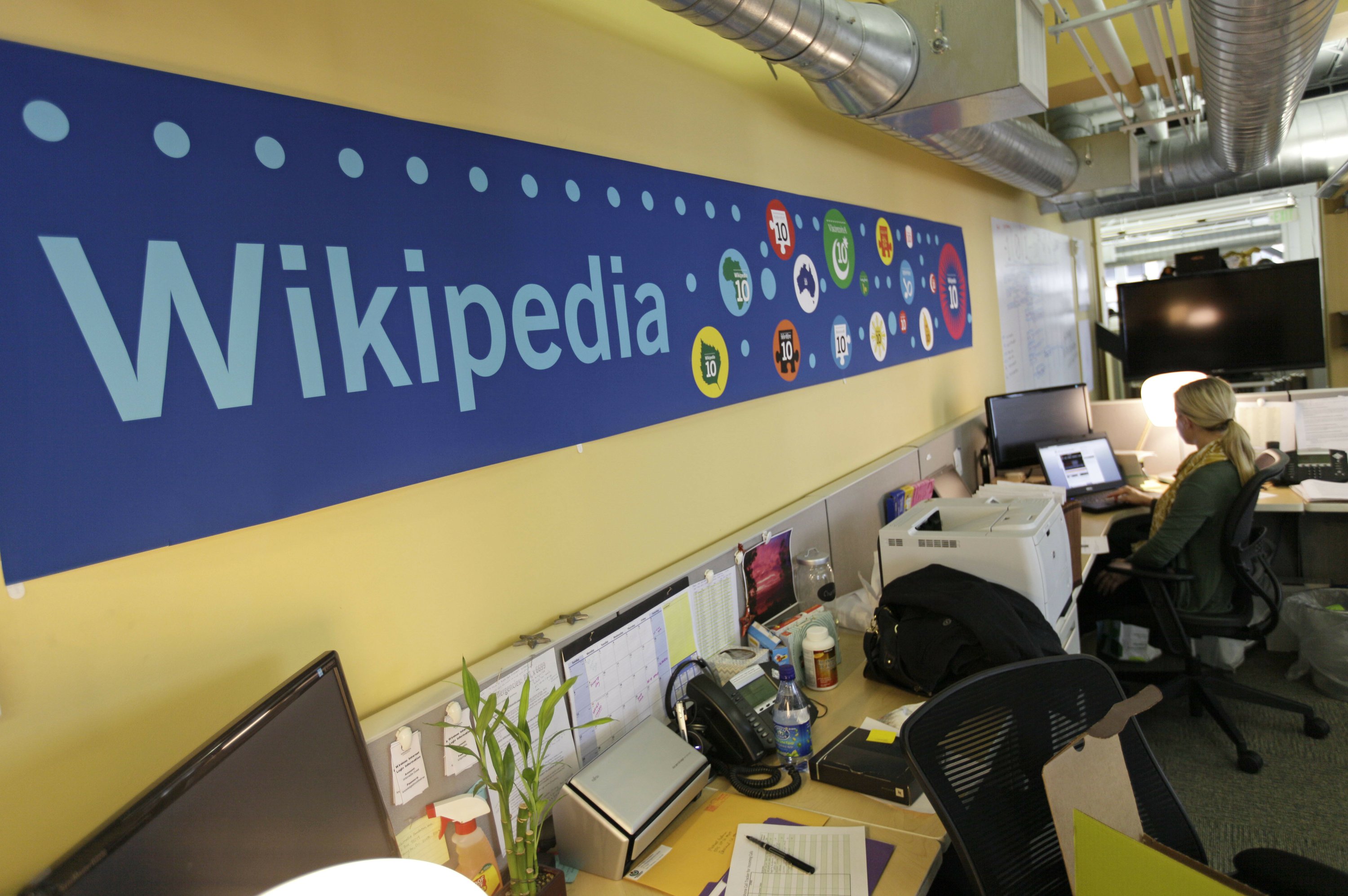 Craigslist Founder Donates 500k To Curb Wikipedia Trolls