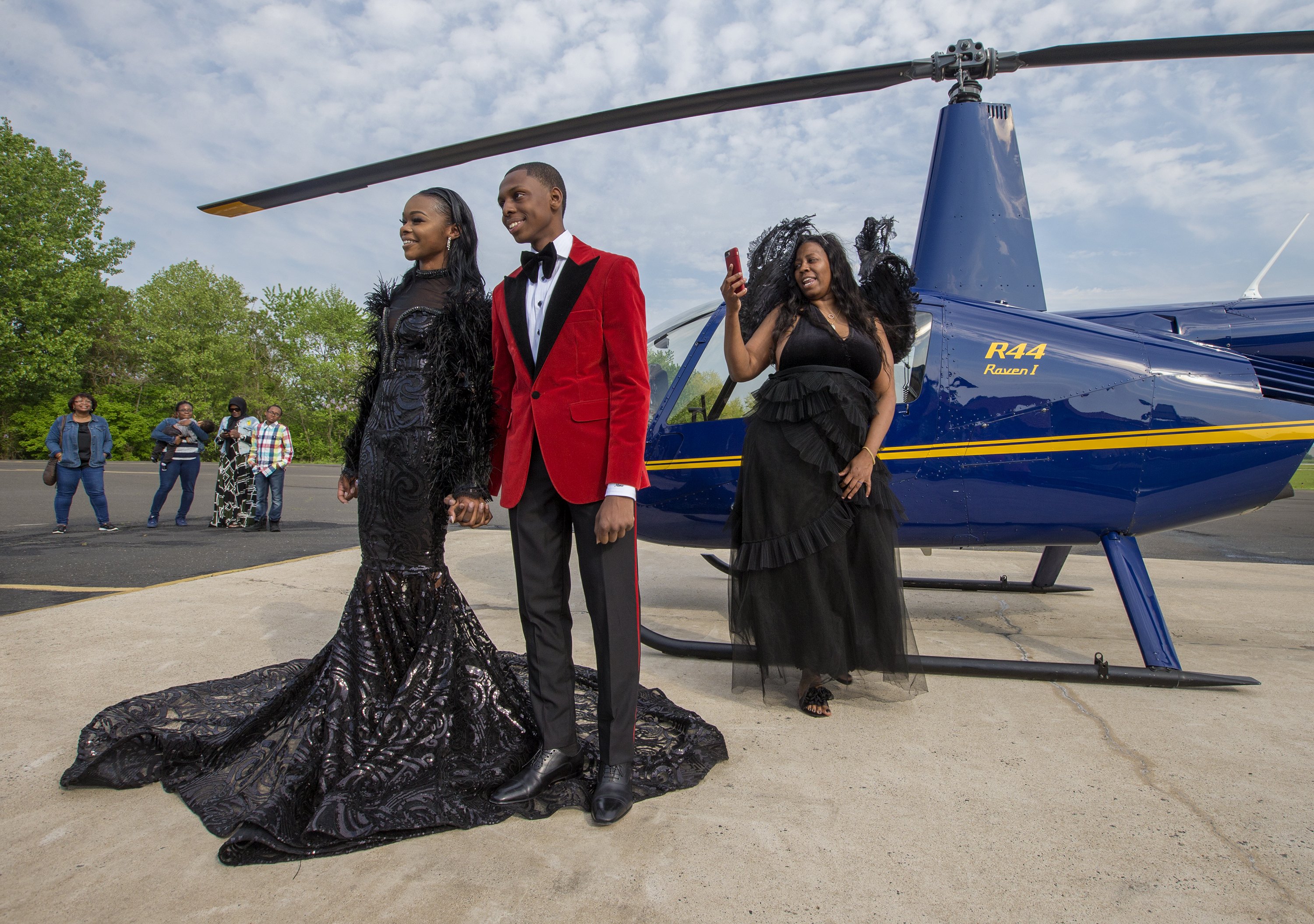 Send Off Prom Decoration Ideas For Home - Apartment Home Decor