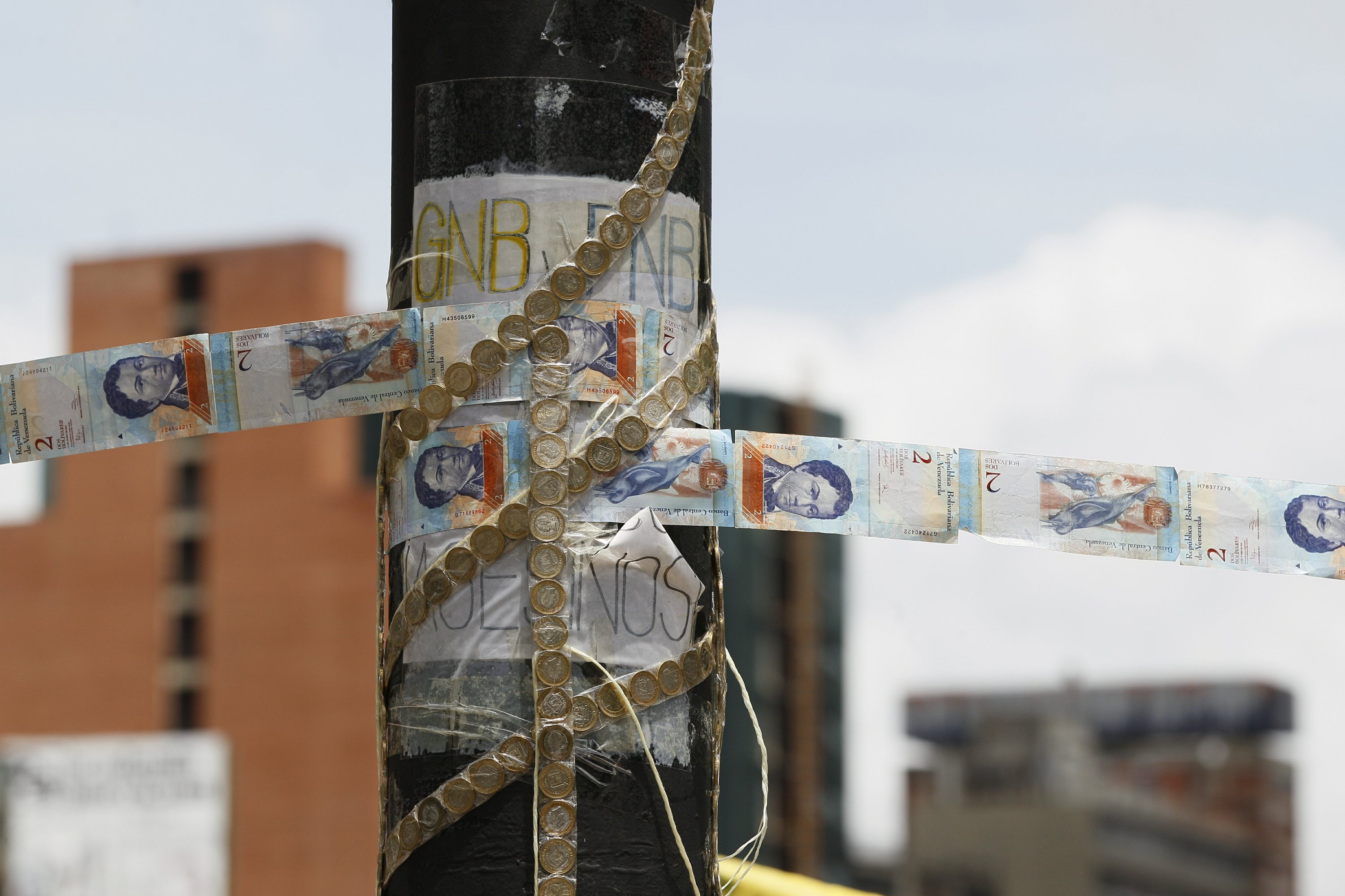 Venezuela strike erupts into violence leaving 2 dead