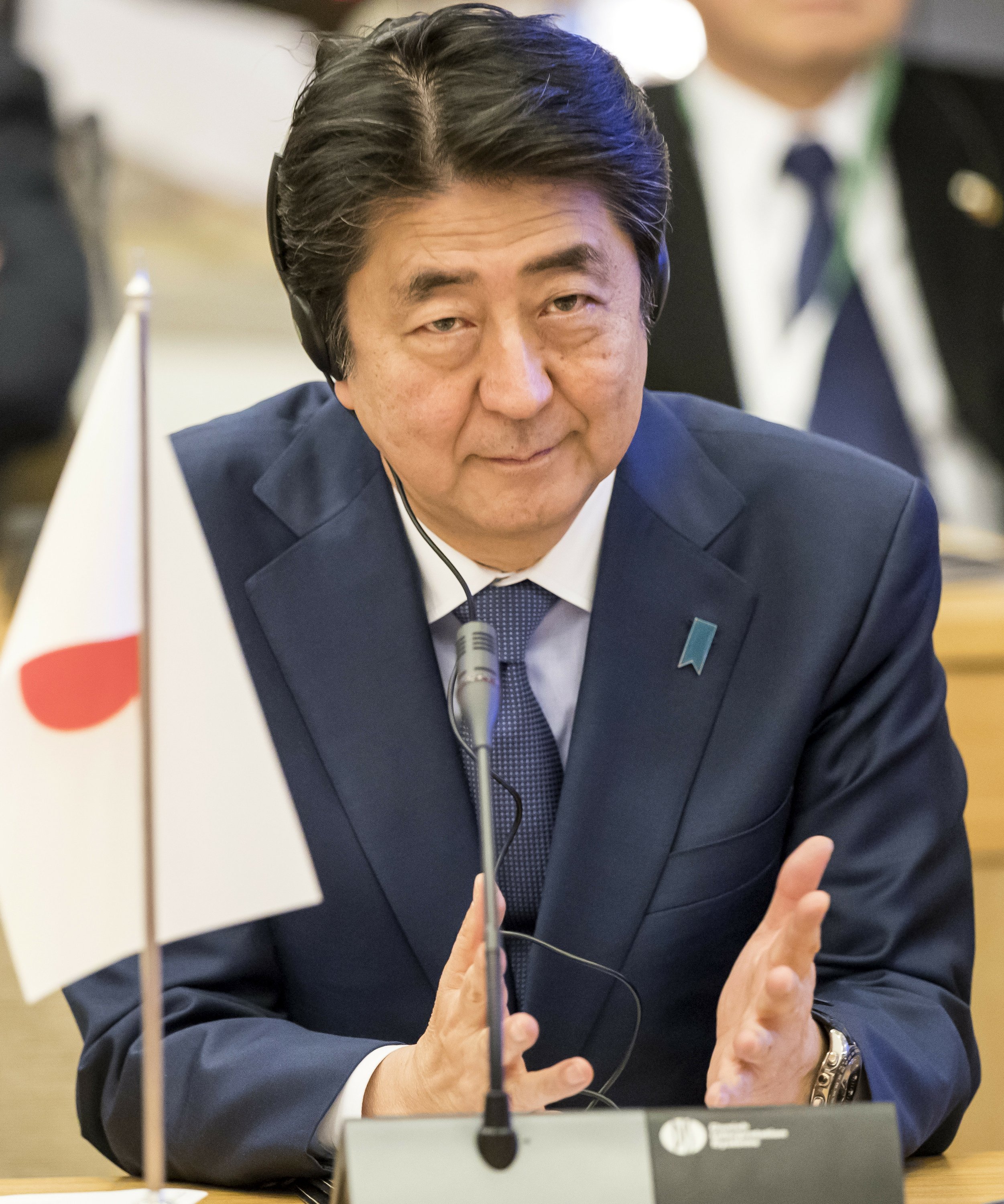Abe: Japan enters cooperation pact with Baltic countries | AP News
