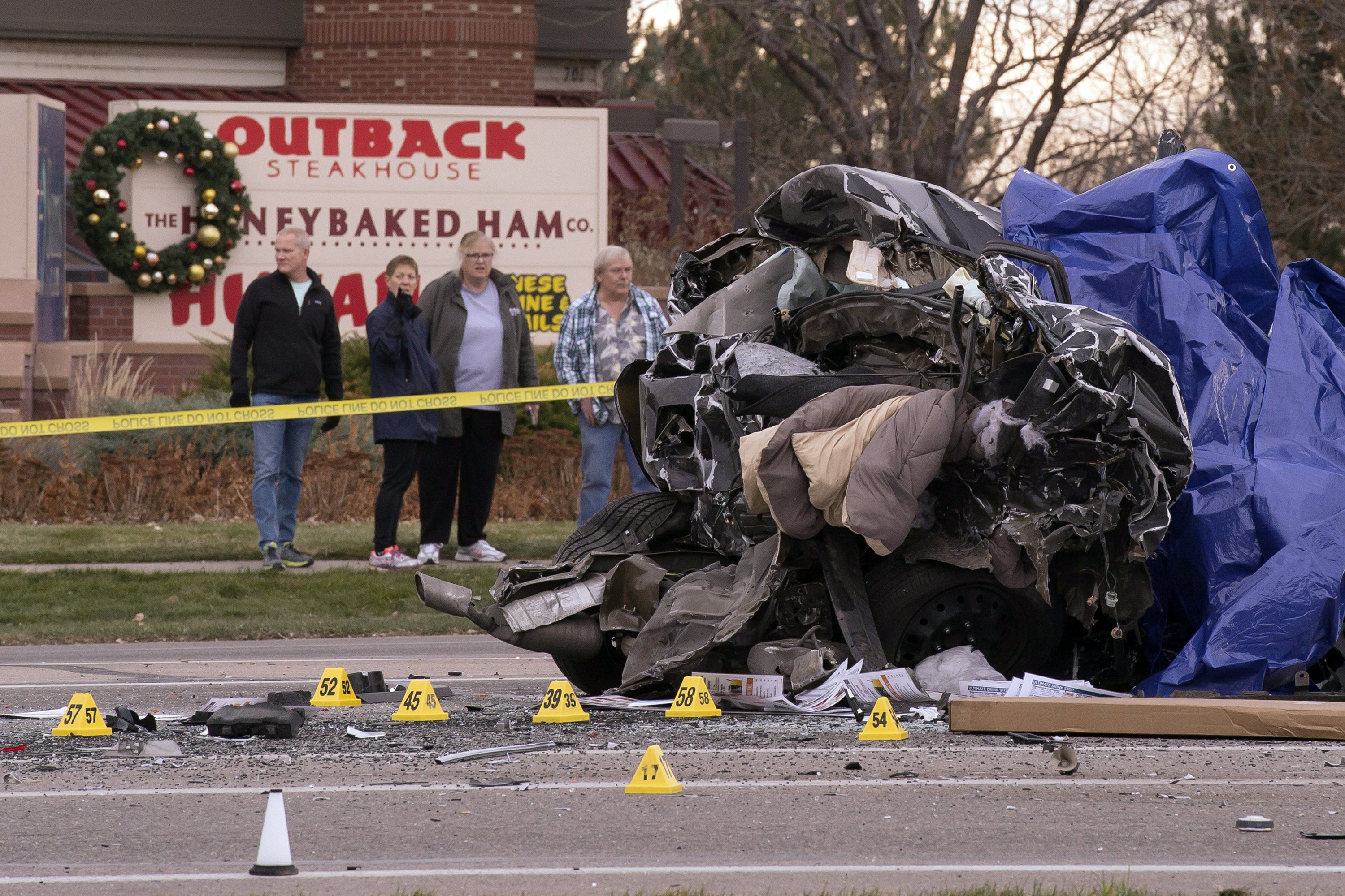 2 Dead In Colorado Crash Involving Truck Fleeing Police Ap News 2313