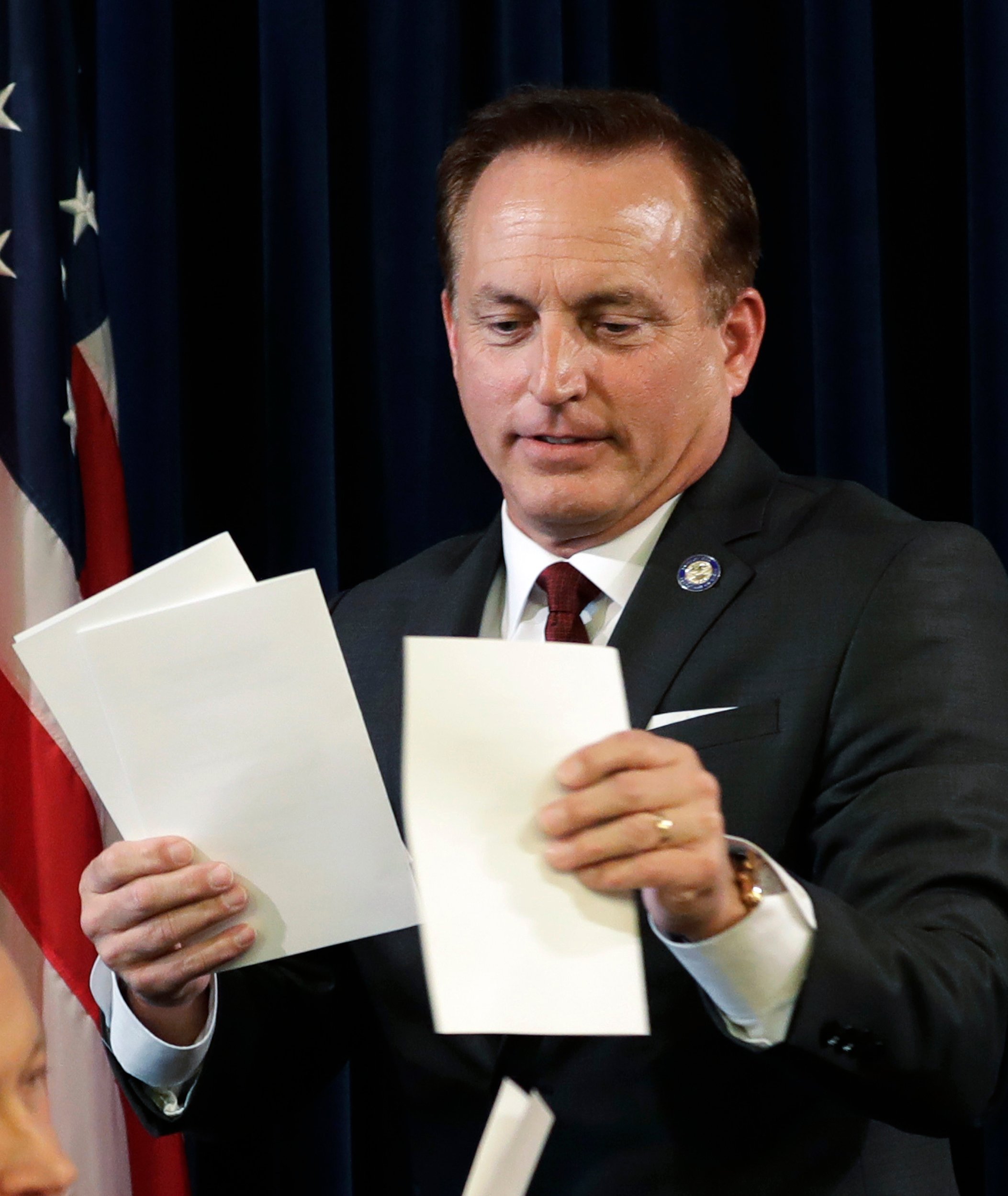 At least 1,198 Iowa primary voters didn't show IDs AP News