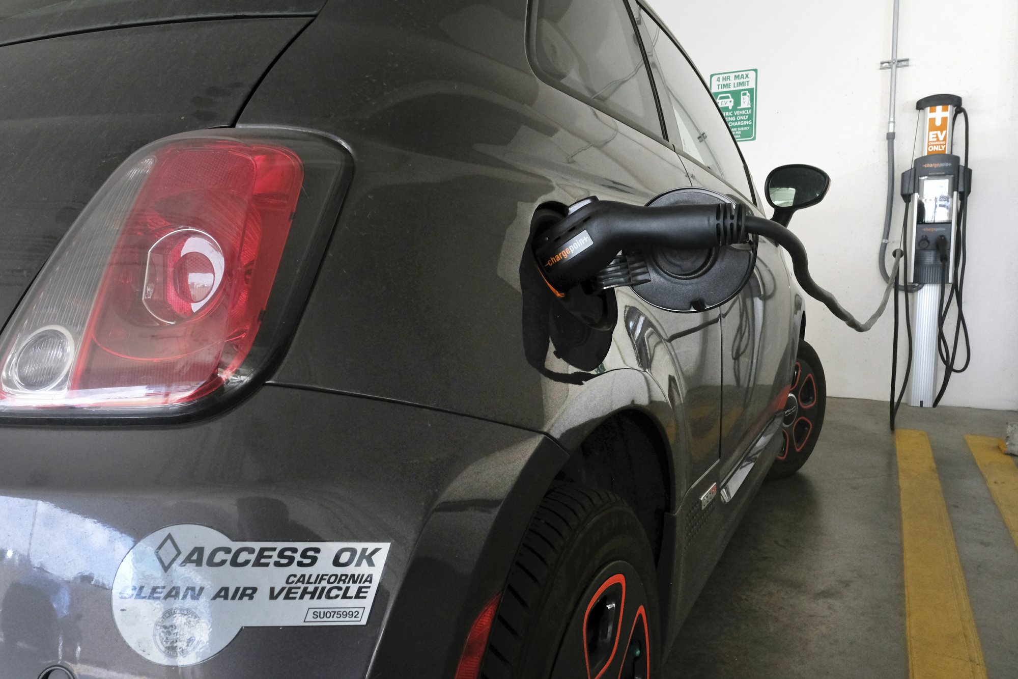 California Seeks To Boost Electric Car Rebate Program