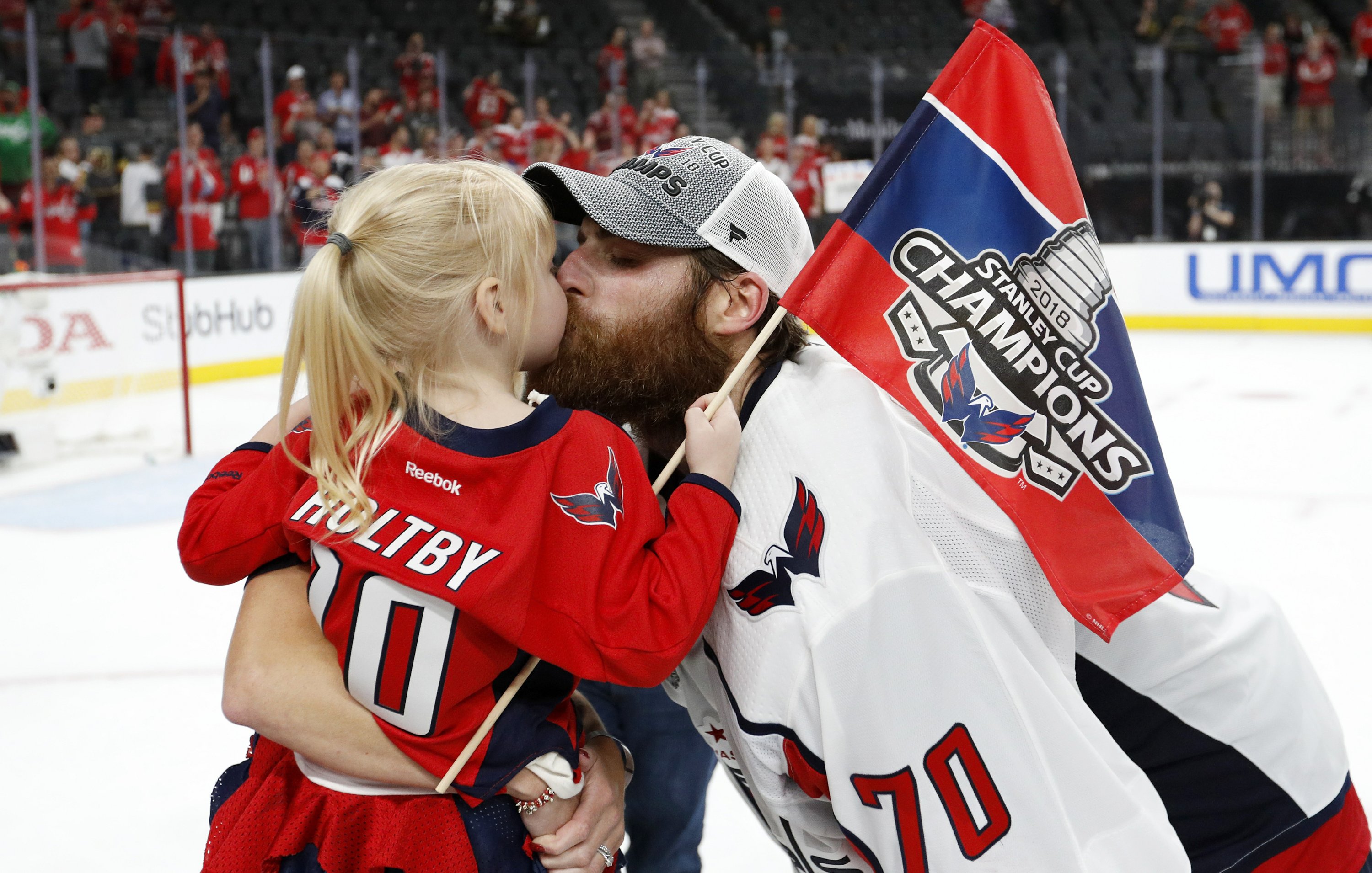 Washington Capitals join Donald Trump in White House's Oval Office