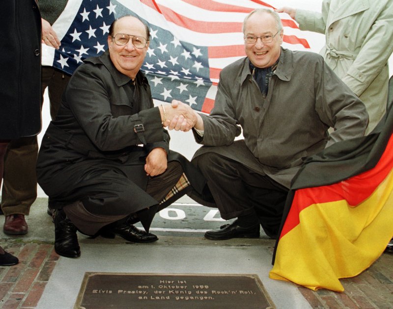 Longtime Elvis Presley aide Joe Esposito dies at 78