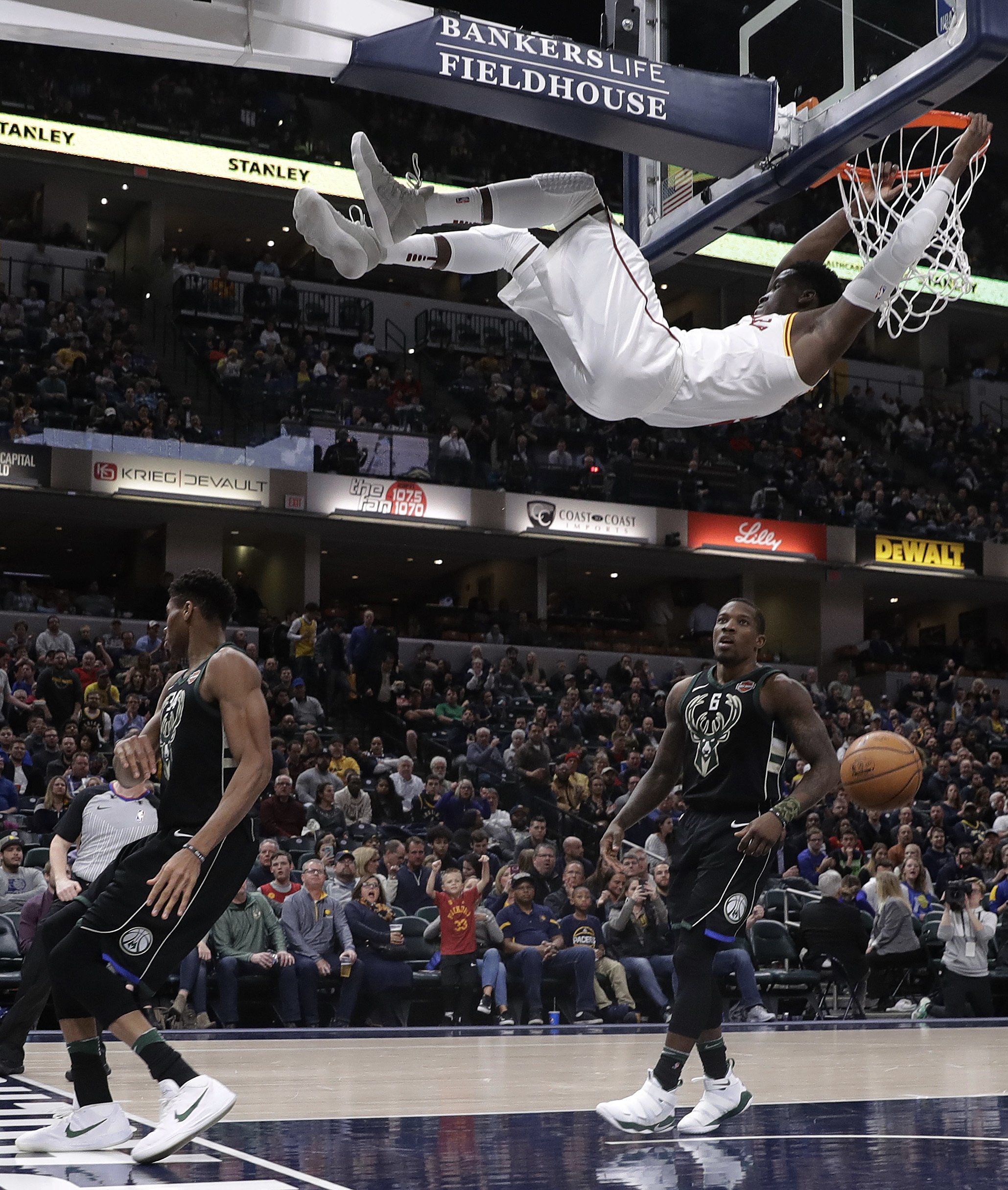 Pacers change directions by rolling past Bucks 10996 AP News