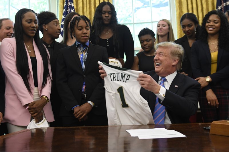 Trump Hosts Winning Baylor Women S Basketball Team