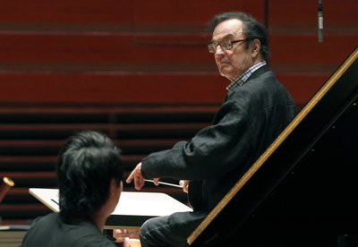 Famed conductor Charles Dutoit accused of sexual misconduct (apnews.com)