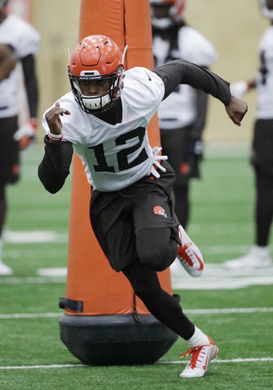 Browns Lock Up Rookie Cb Ward As Players Report To Camp