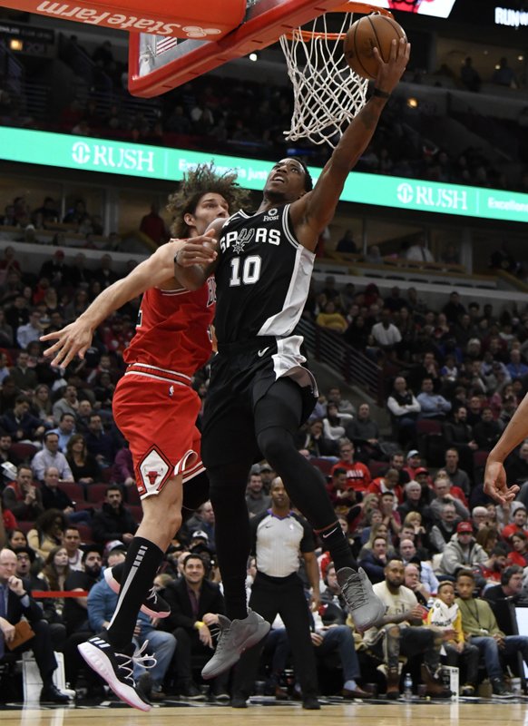 Aldridge Helps Spurs Beat Bulls 108 107