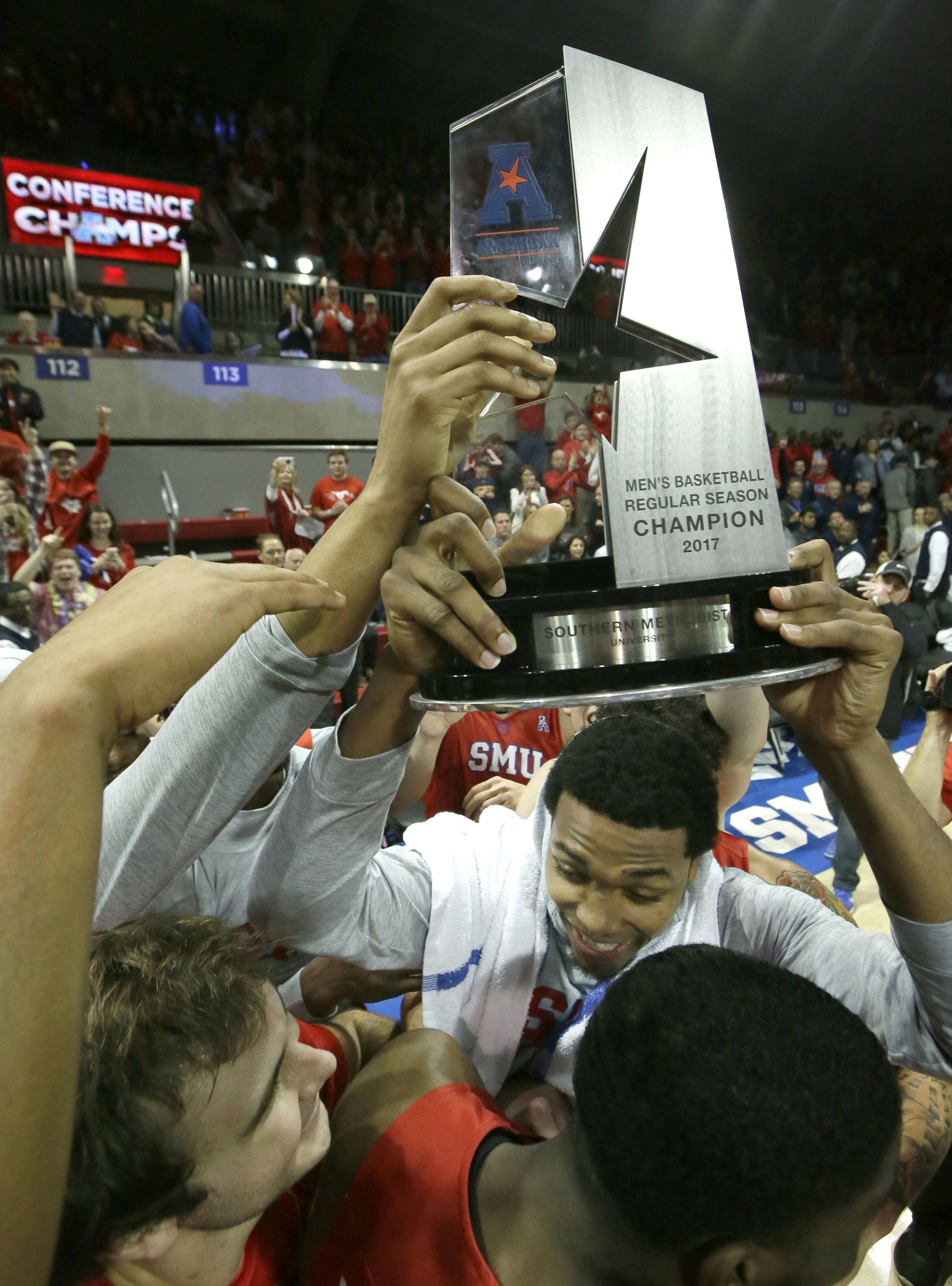 No 14 Smu Overwhelms Memphis 103 62 For Outright c Title