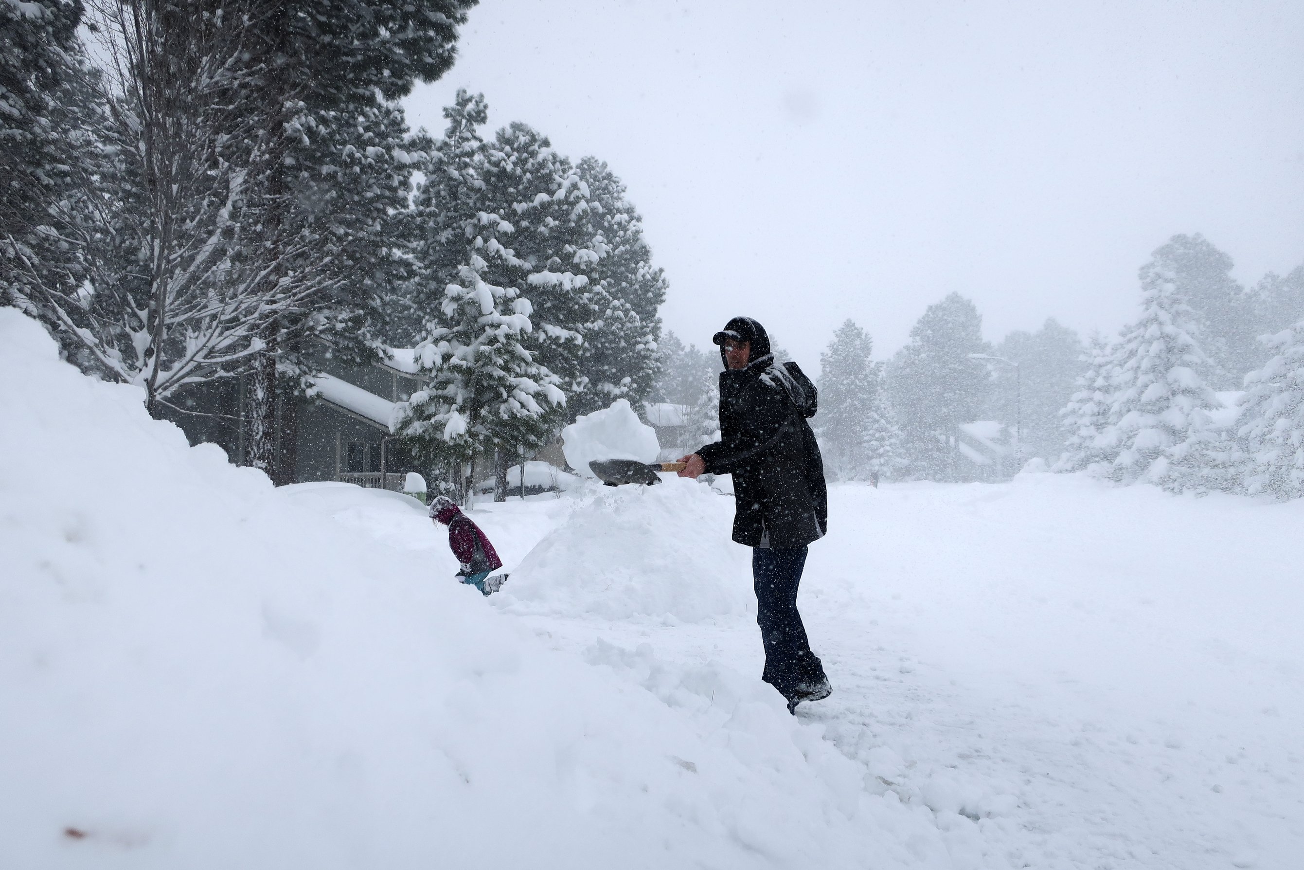 Snowfall in Arizona mountain town breaks centuryold record AP News