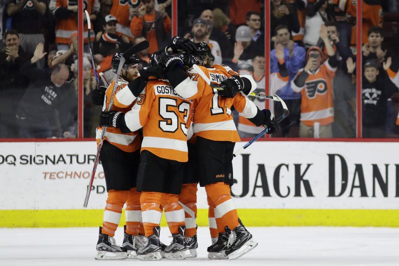 Simmonds Scores 2 Goals To Lead Flyers Past Avalanche 4 0