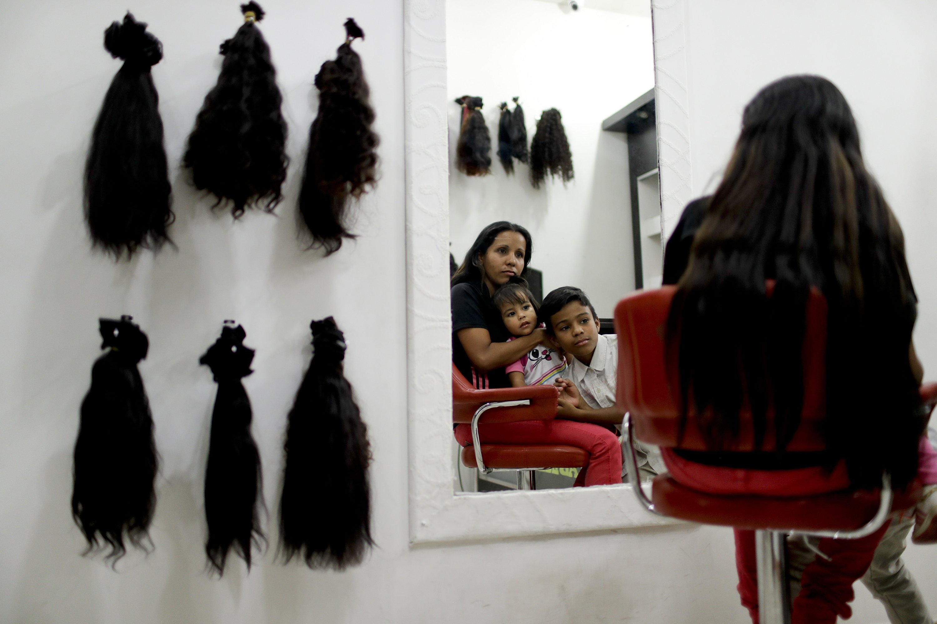 In Venezuela Women Sell Hair As Another Way To Get By