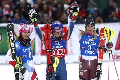 Shiffrin beats Holdener, Hansdotter for World Cup slalom win (apnews.com)