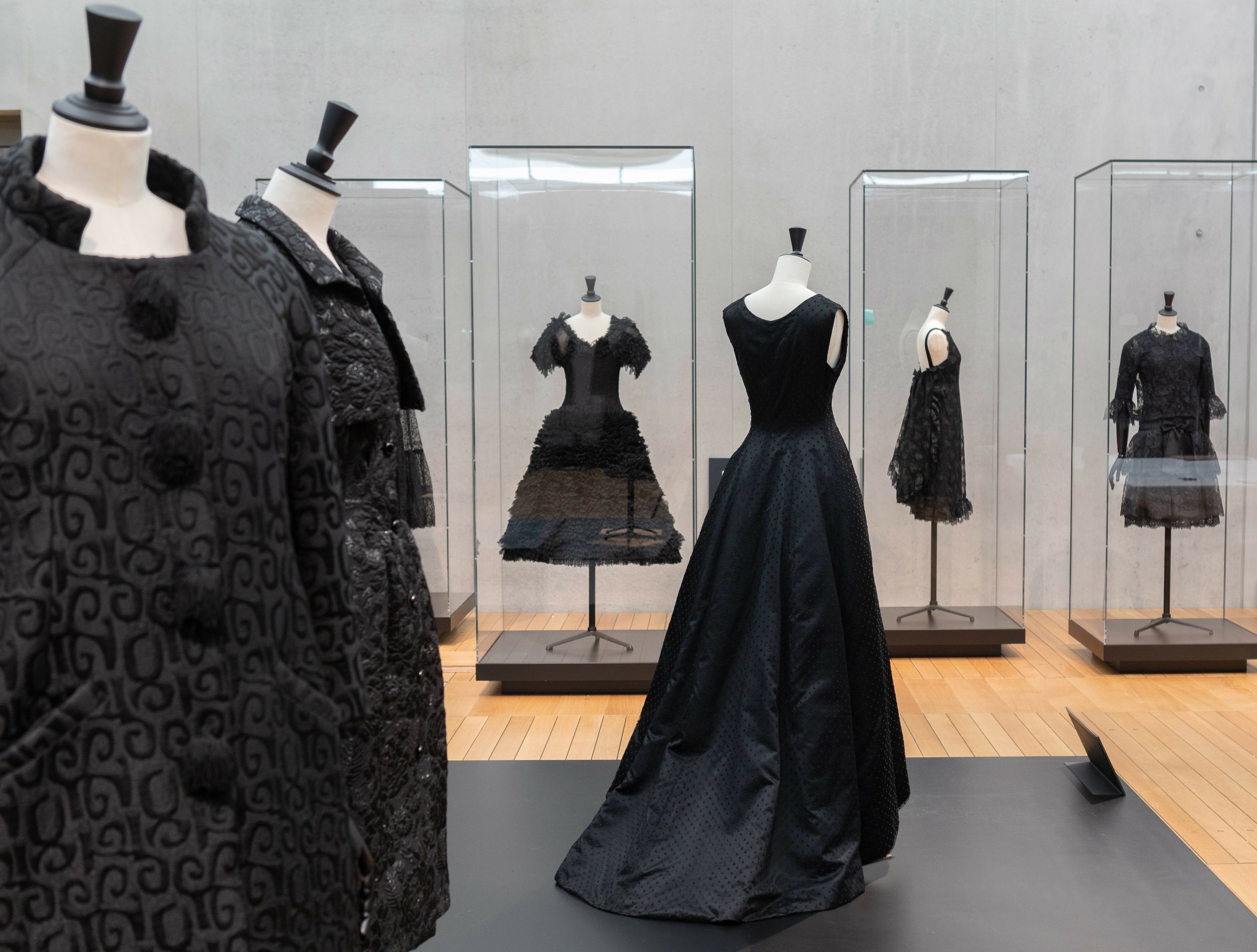 balenciaga in black exhibition