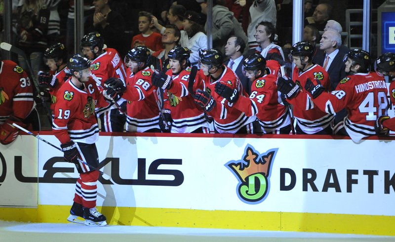 Crawford Makes 32 Saves Blackhawks Beat Kings 3 0