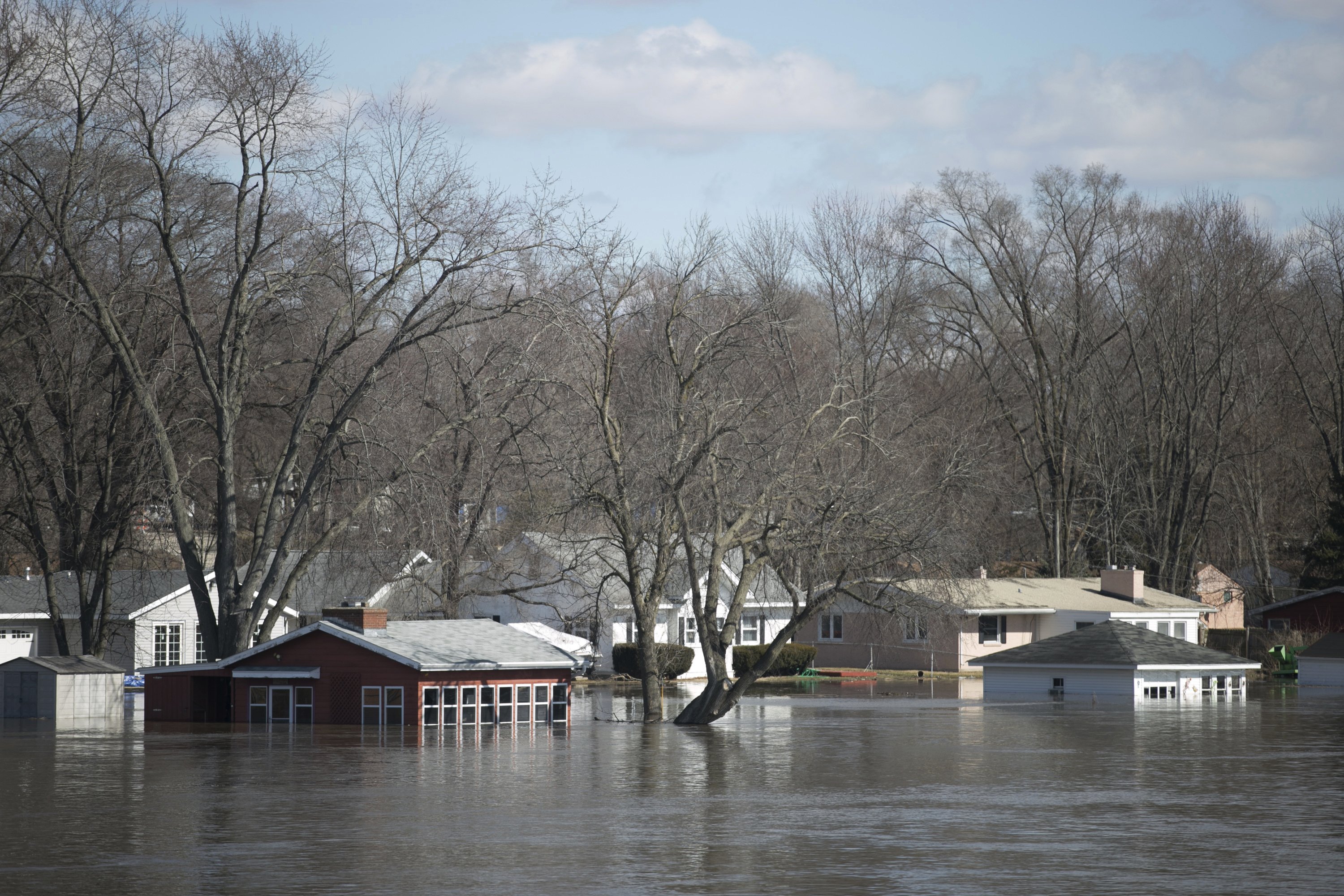 Shelters open in northern Illinois for flooding victims AP News