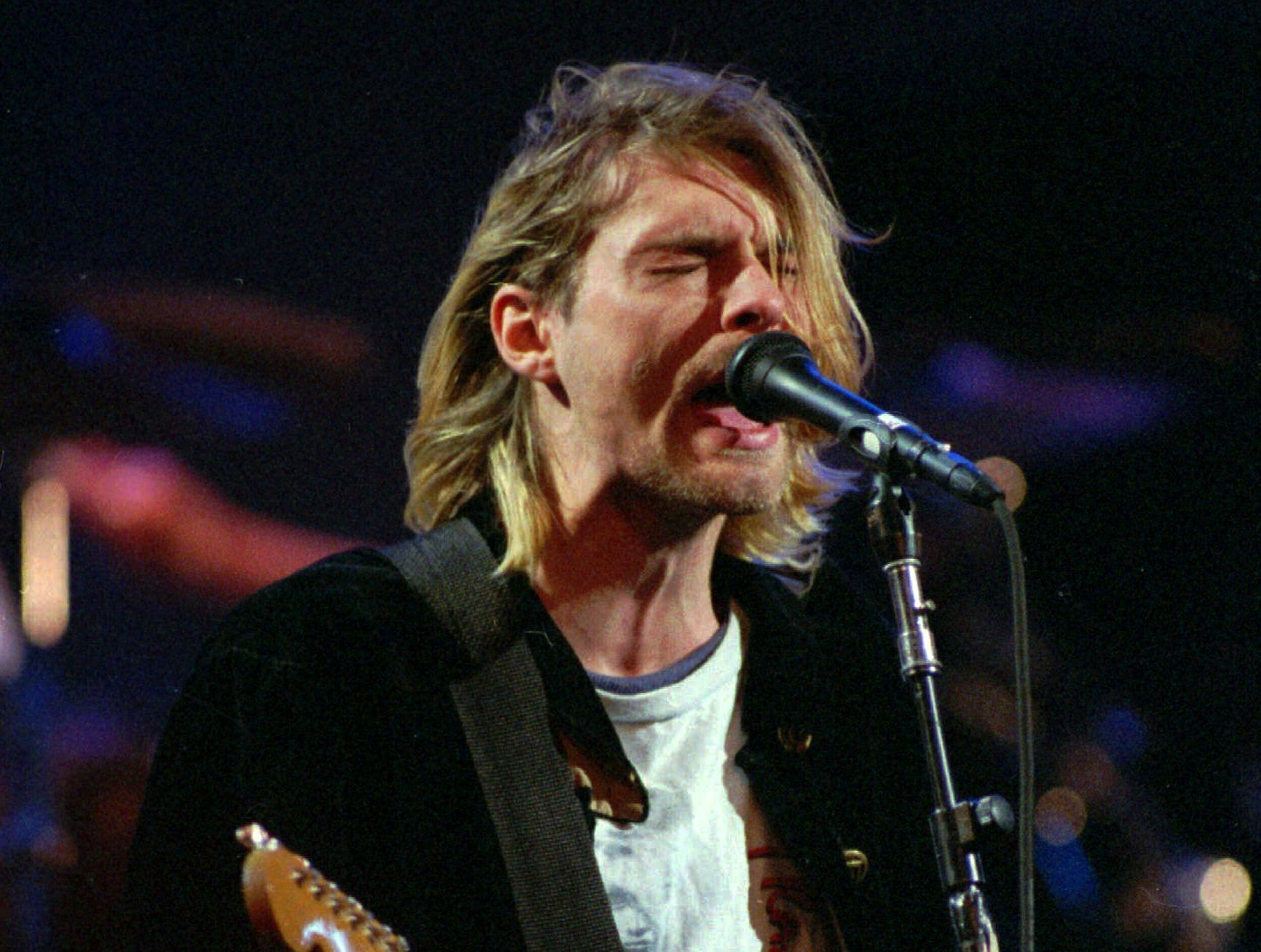 Fans Mourn Grunge Rock Icon Kurt Cobain 25 Years After Death