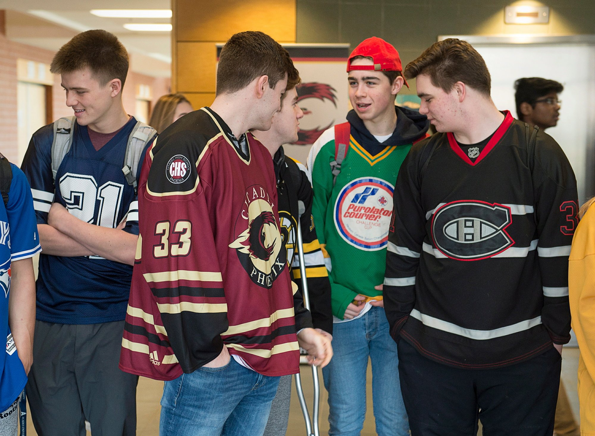 how to wear a sports jersey