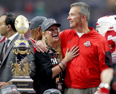 Ohio State closes ranks as Meyer probe adds new scandal | AP News