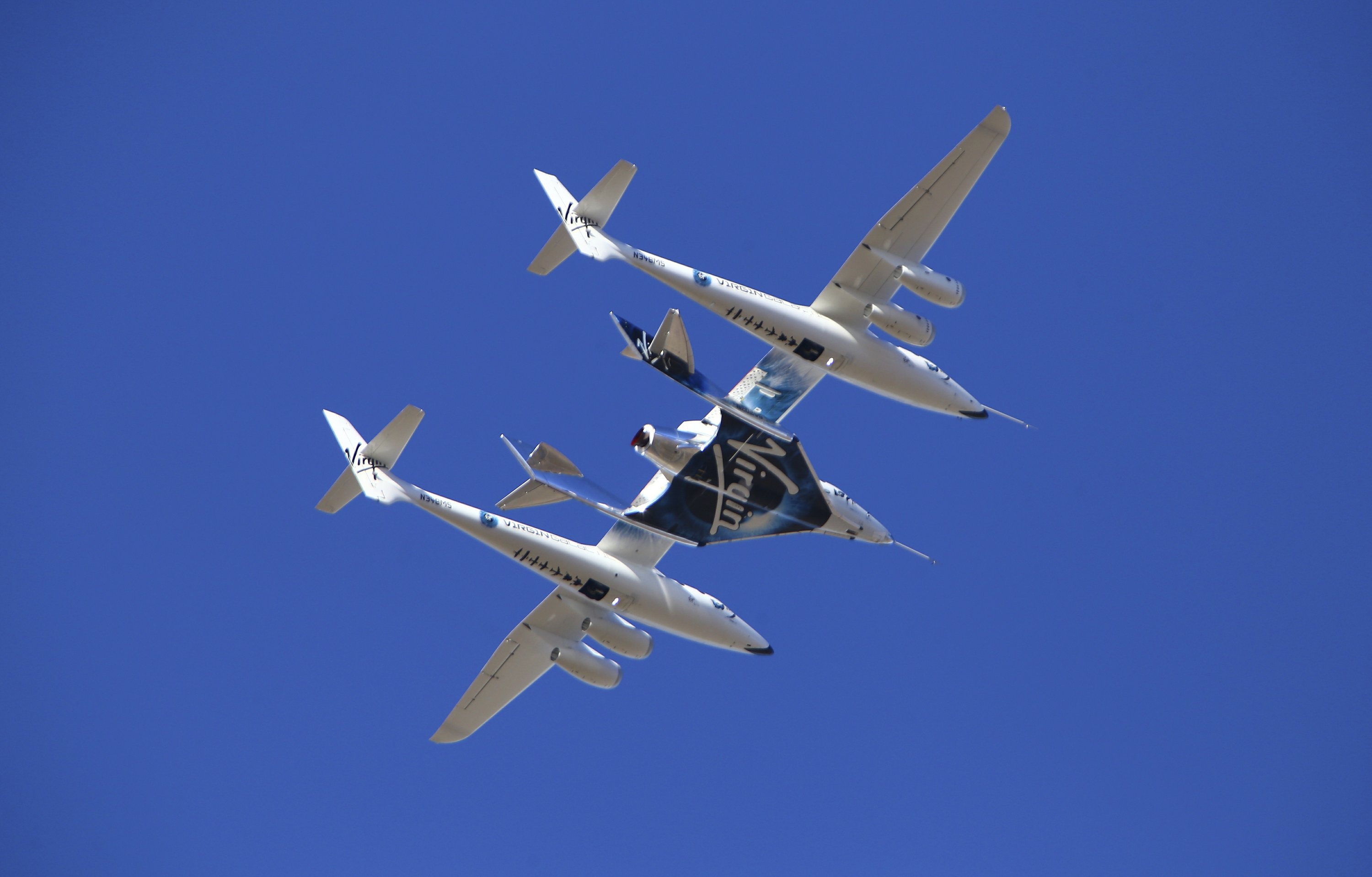 blue origin rocket vs virgin galactic