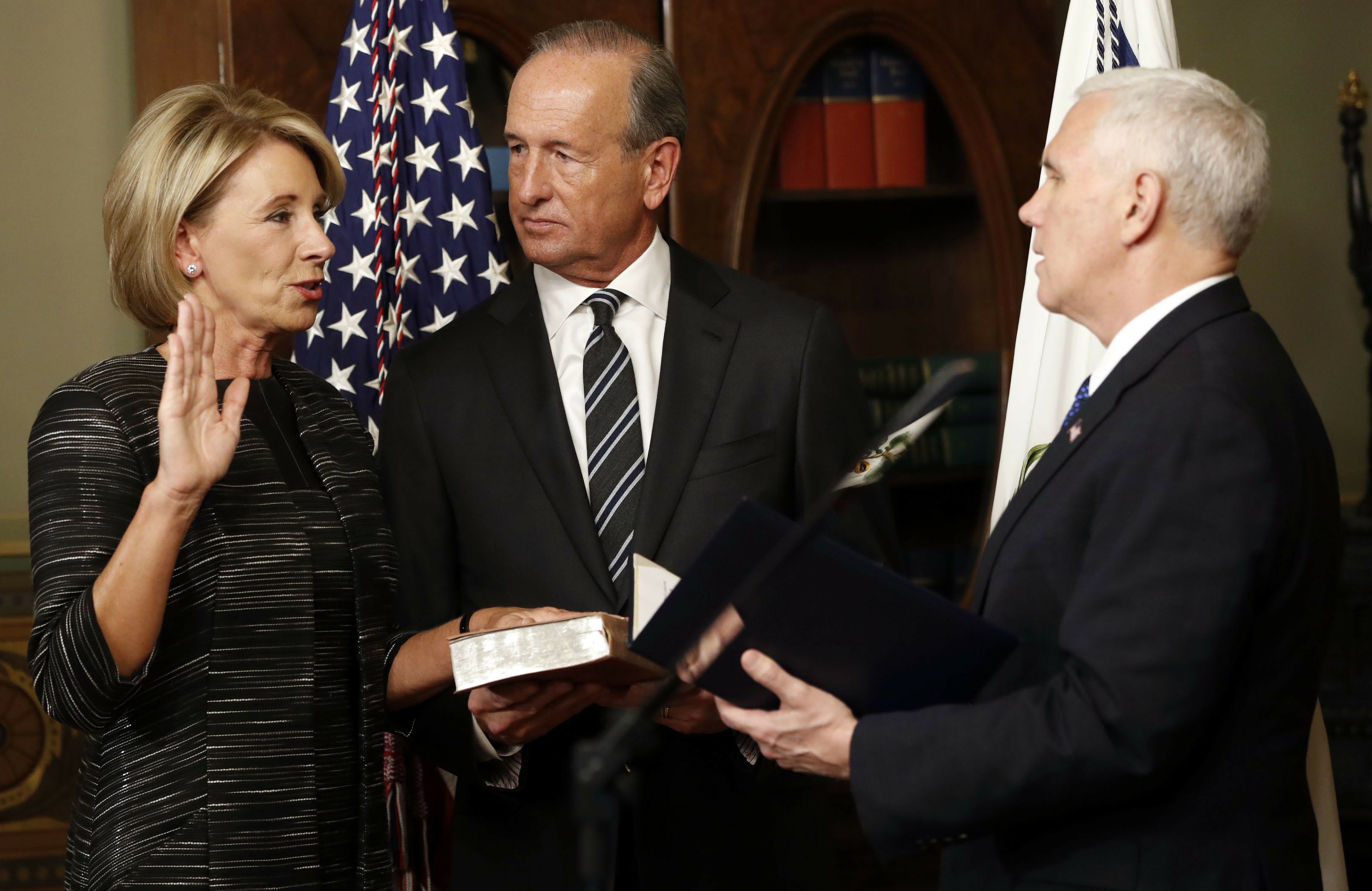 After Devos Vote Fight For Public >> Devos Ekes Out Confirmation Win As Pence Casts Historic Vote After Devos Vote Fight For Public >> Devos Ekes Out Confirmation Win As Pence Casts Historic Vote
