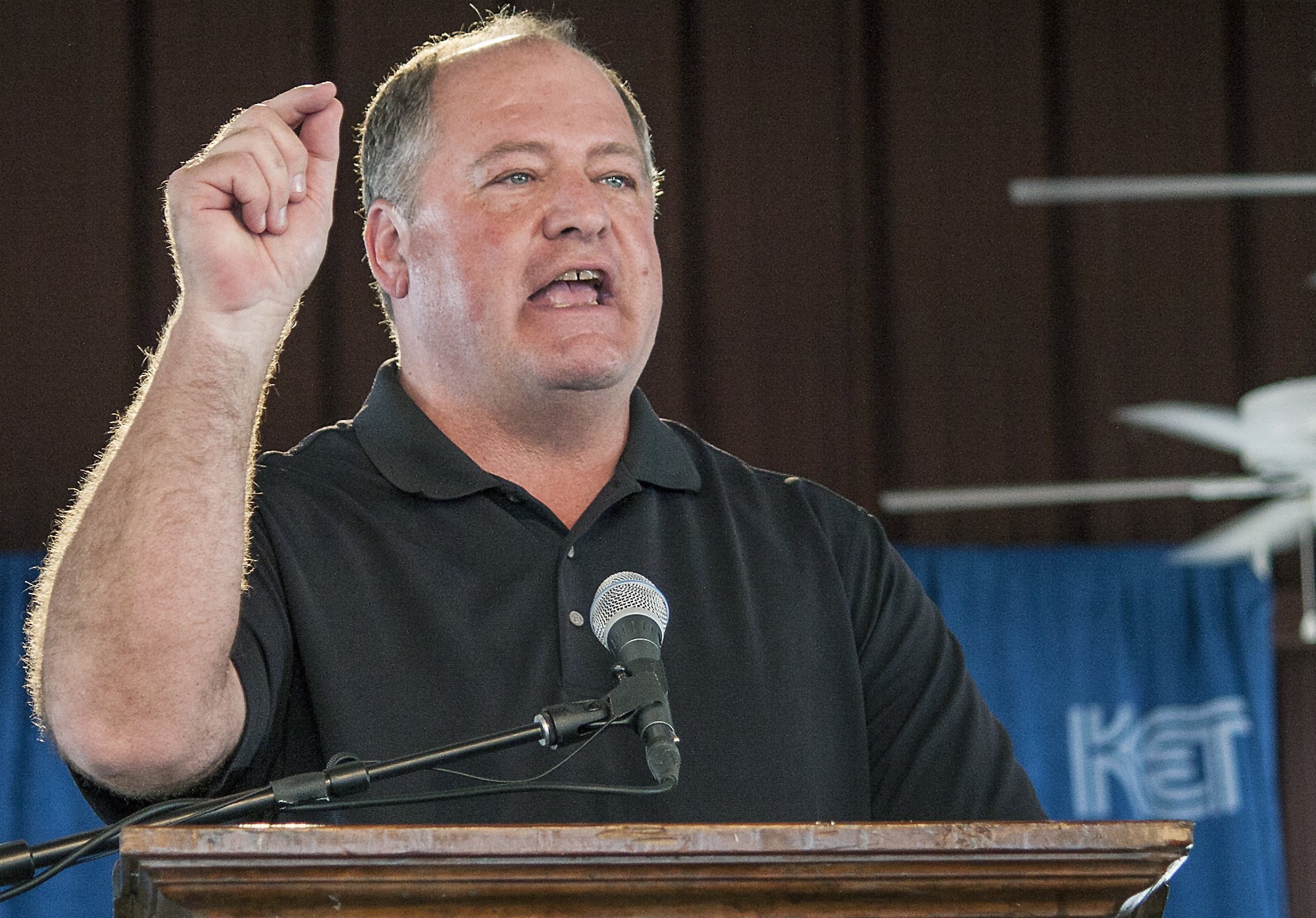 Kentucky House speaker resigns post after texts with staffer AP News