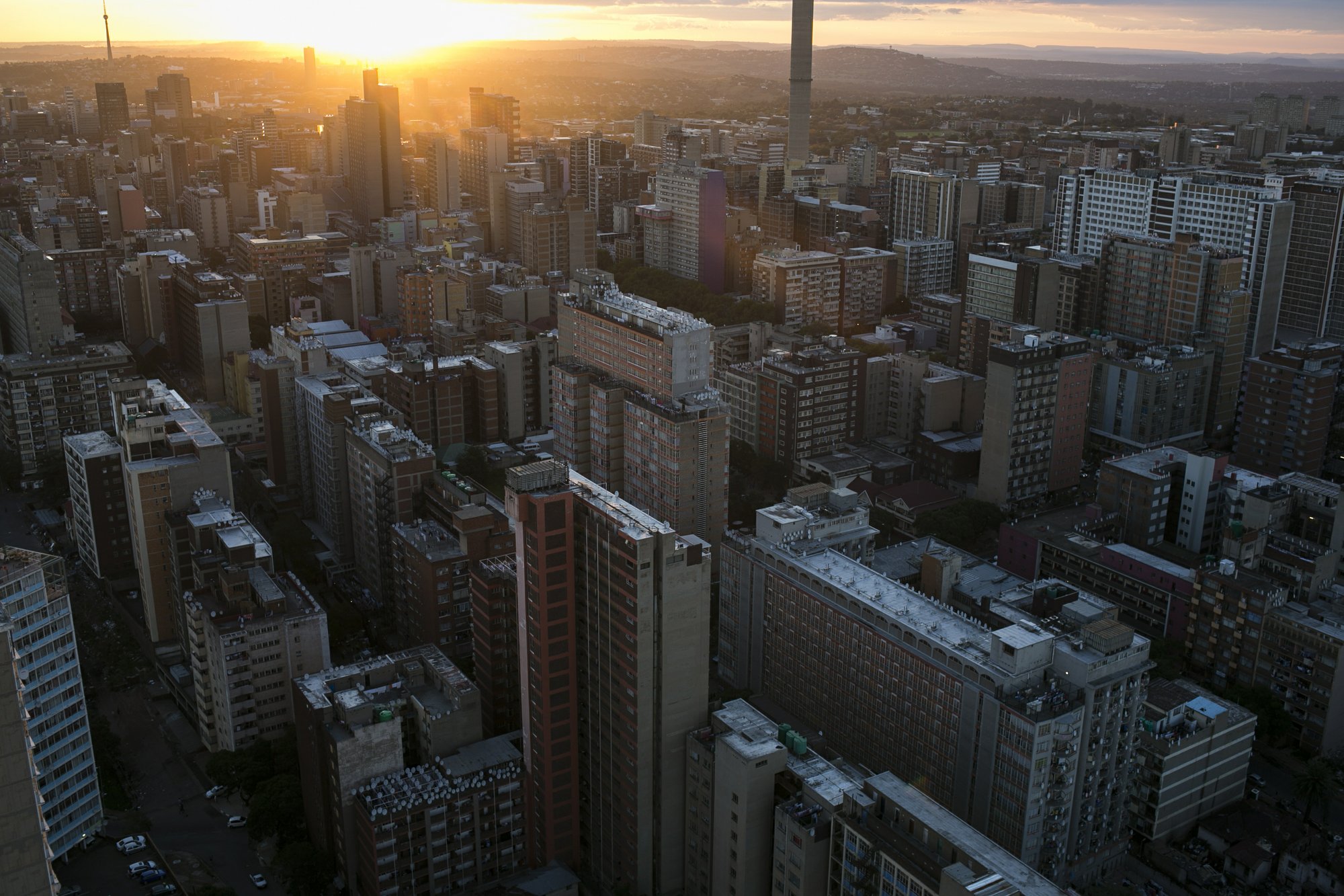 Mayor of Johannesburg wants to clear squatters from buildings Mayor of Johannesburg wants to clear squatters from buildings