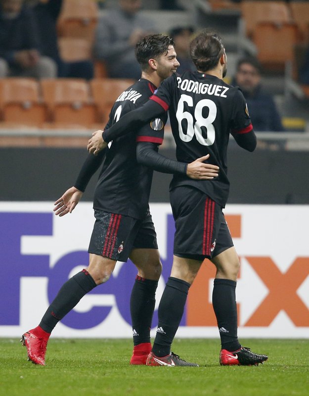 Ac Milan Advances In Europa League Arsenal Tops Group