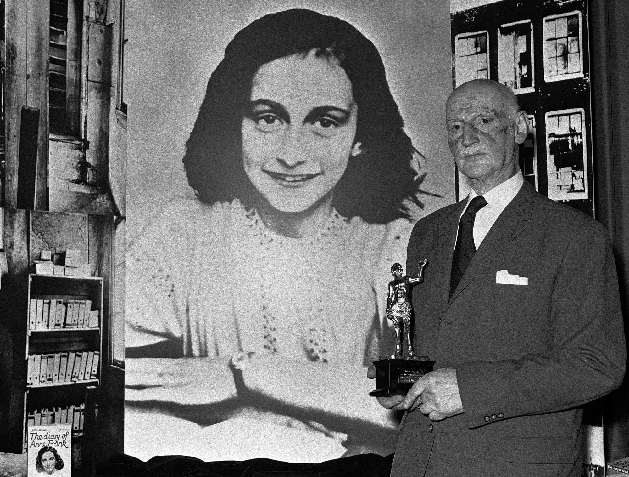 La familia de Ana Frank intentó emigrar a EEUU, pero no pudo | AP News