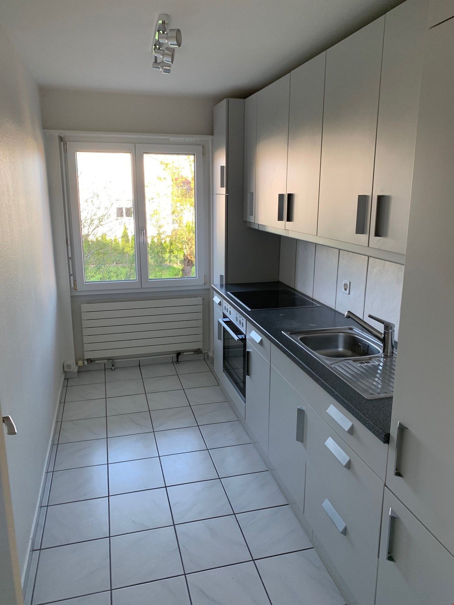 Bright 4-room apartment with balcony in Schwadernau - Mynd 2