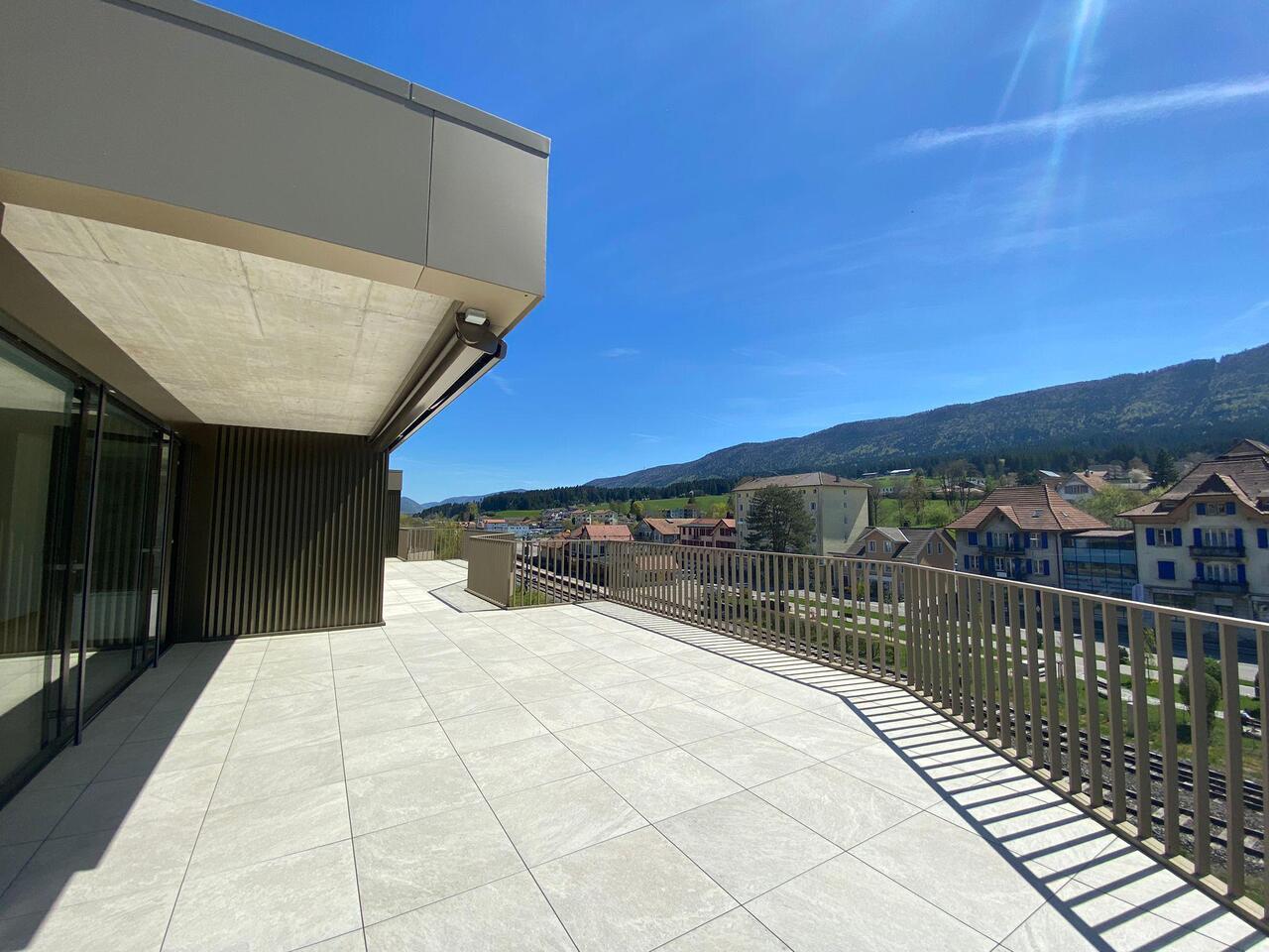 Superb penthouse with 5.5 rooms - View 2