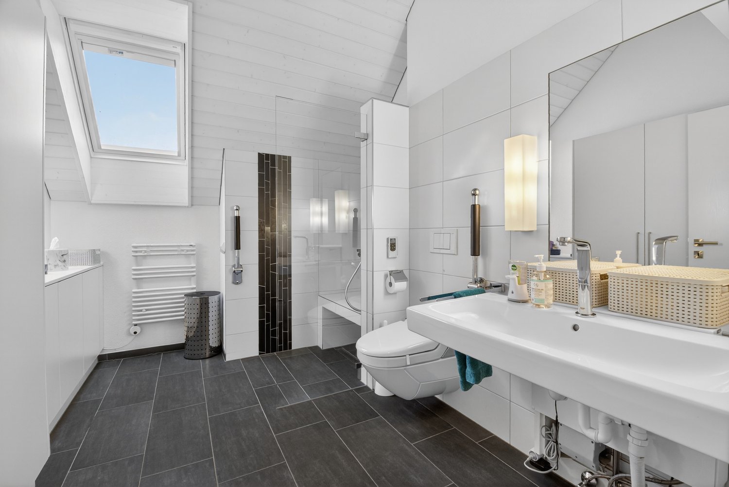 Modern 5.5-room maisonette apartment with unobstructed view - Mehr