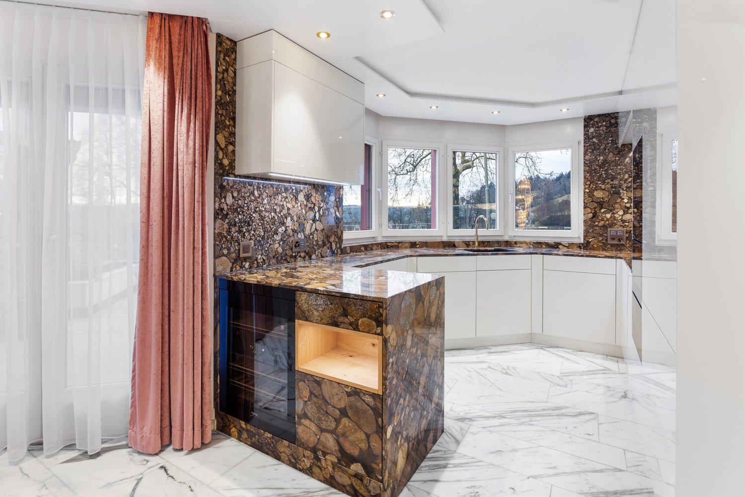 Spacious Single-Family Home with Garden, Gallery, and Wellness Area - Vista 6