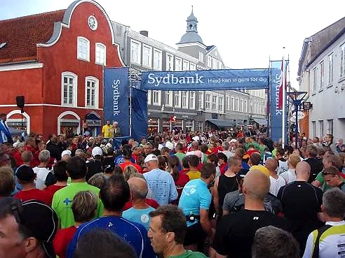 Aabenraa Bjergmarathon deltagere ved start/mål.