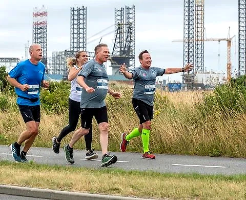 Løbere deltager i Esbjerg City Half maraton.