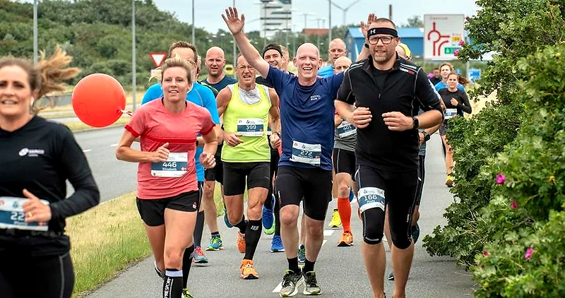 Løbere deltager i Esbjerg City Half maraton. God stemning og flot vejr.