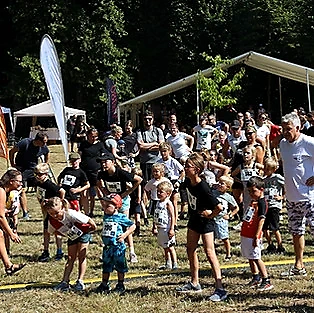 Børn klar til løb ved Furesø Løbefest.