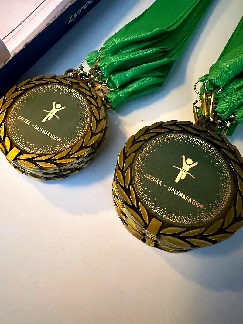 Grenaa Halvmarathon medaljer. Flot design!