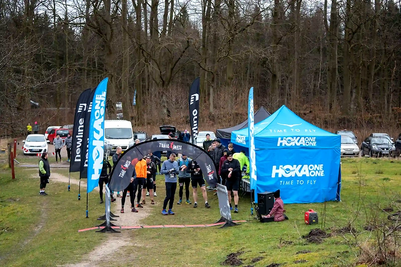 Løbere klar til start ved HØFDE Ultra Trail.