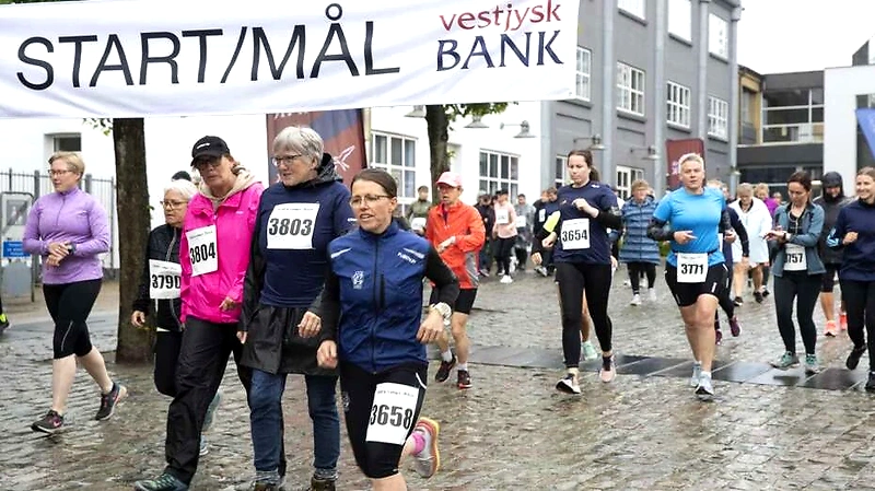 Kvinder løber i Kvindeløbet Ikast. God stemning!