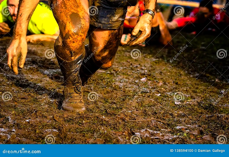Mudret løber under Slagelse Mud Race. Godt billede!