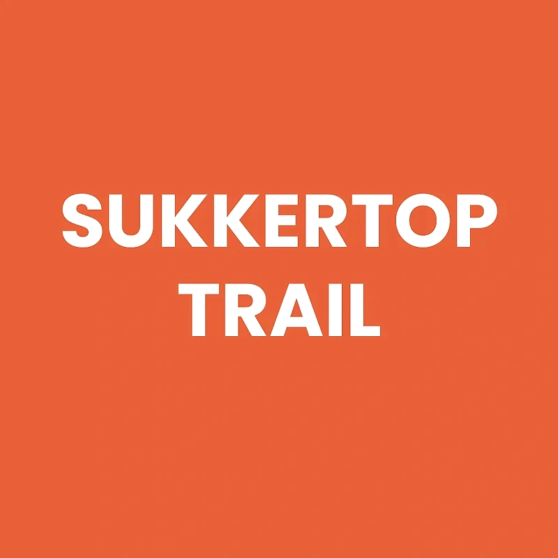 Sukkertop Trail logo. Simpel hvid tekst på orange baggrund.