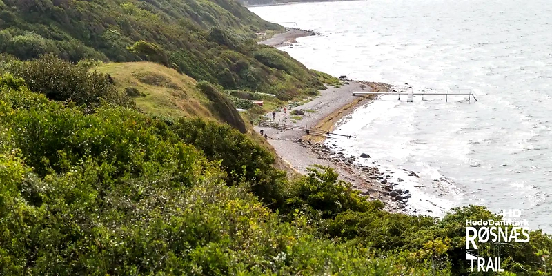 Røsnæs Trail løb langs kysten. Smuk natur.